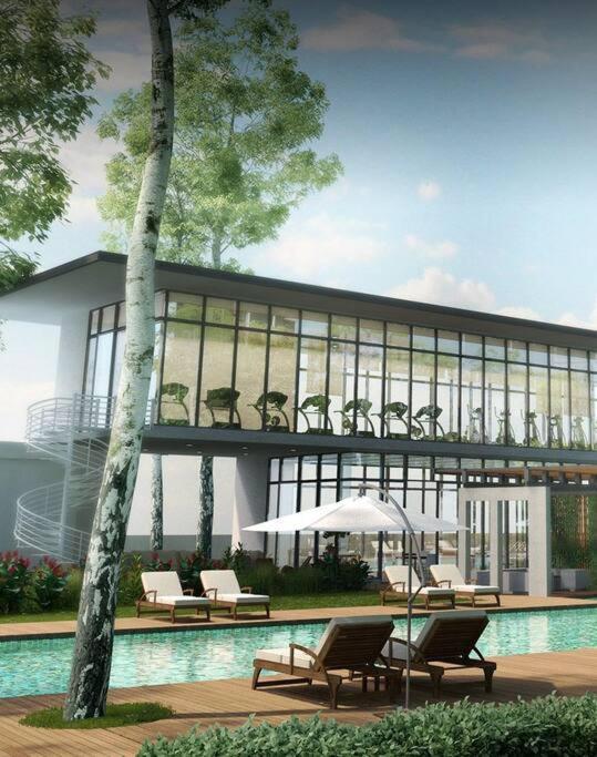 Pangsapuri Ultra Luxury In Center Astoria *
